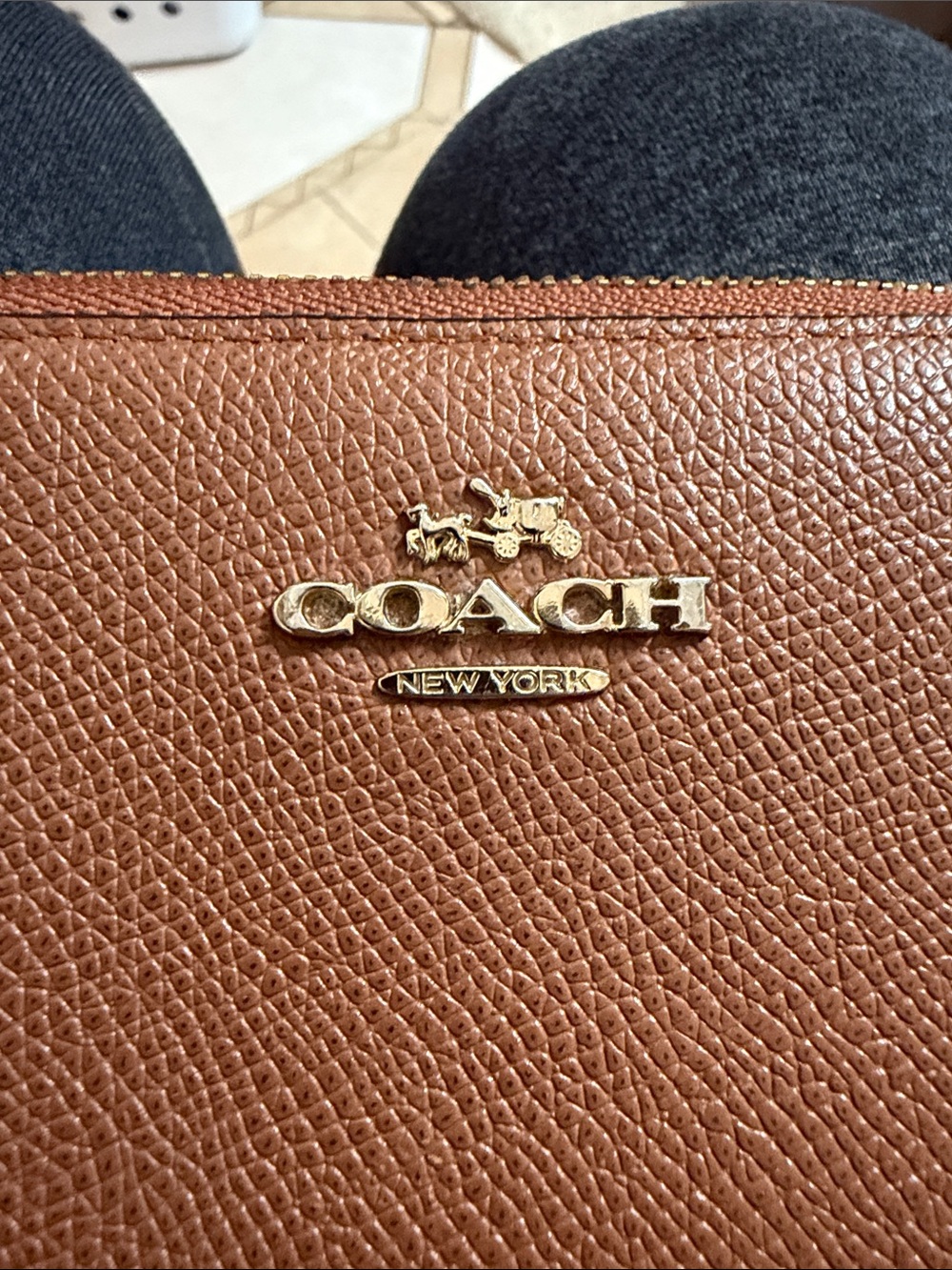 Coach Crossgrain Leather Zip Around Wallet Wristlet Brown Gold 63189B - Picture 3 of 5
